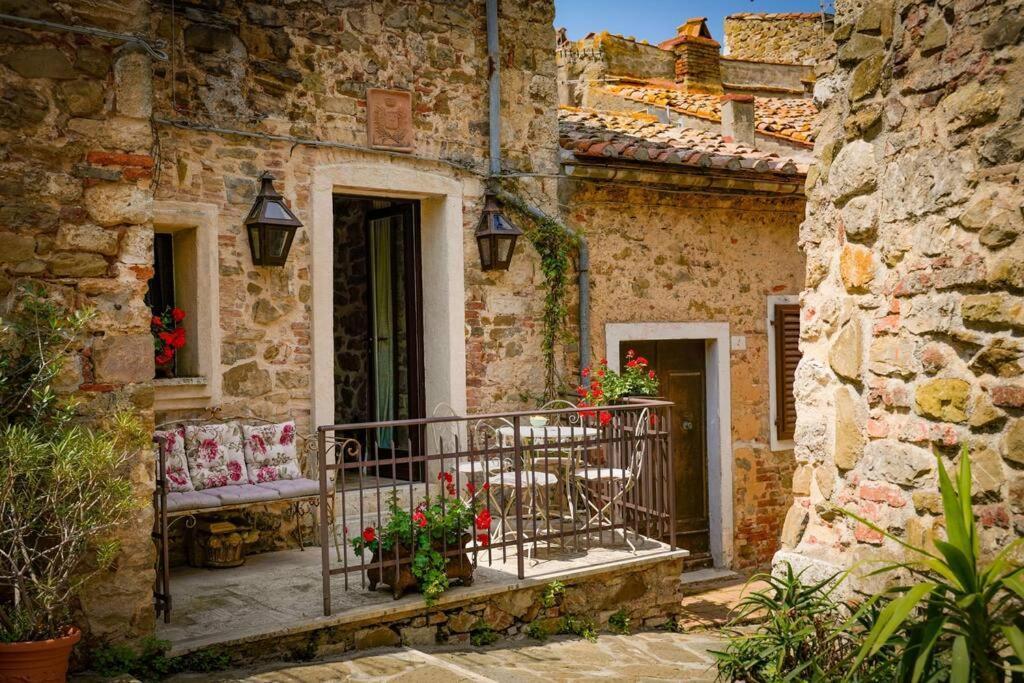 Inn Piazza In Montemerano, The Heart Of Tuscany ภายนอก รูปภาพ